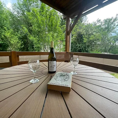 Mura Voelgye Vendeghaz アパート *