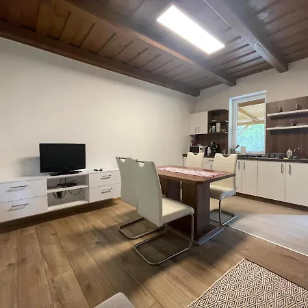 Mura Voelgye Vendeghaz アパート