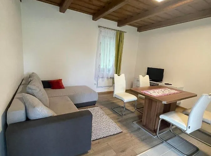 Mura Voelgye Vendeghaz アパート